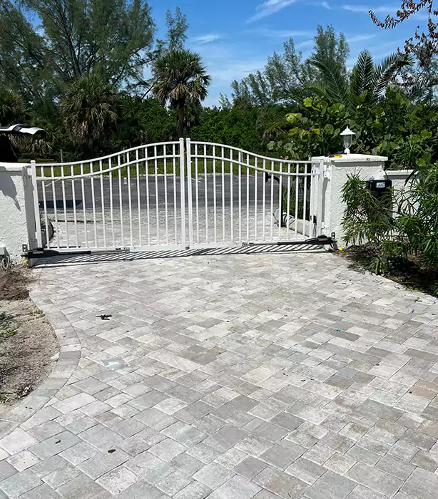 Chain Link Gate Repair in Atlantis, FL