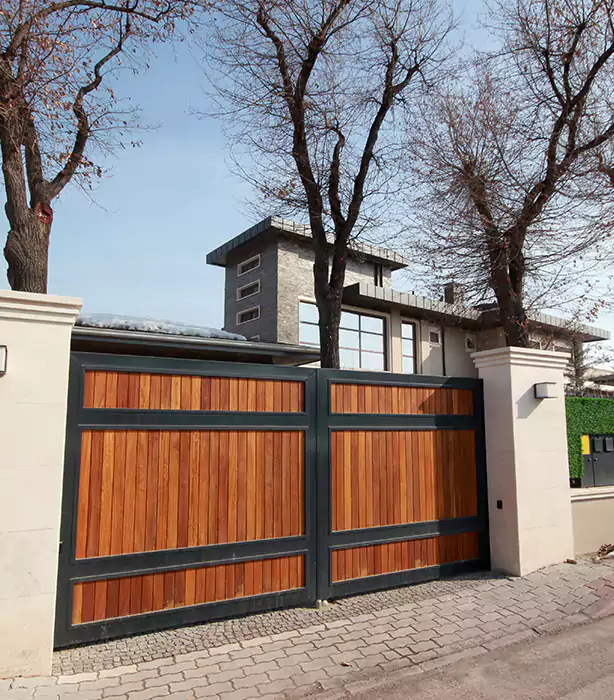 Wooden Gate Repair in Atlantis, FL